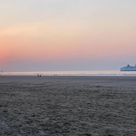 Magnifique Studio Calais Plage Kültér fotó