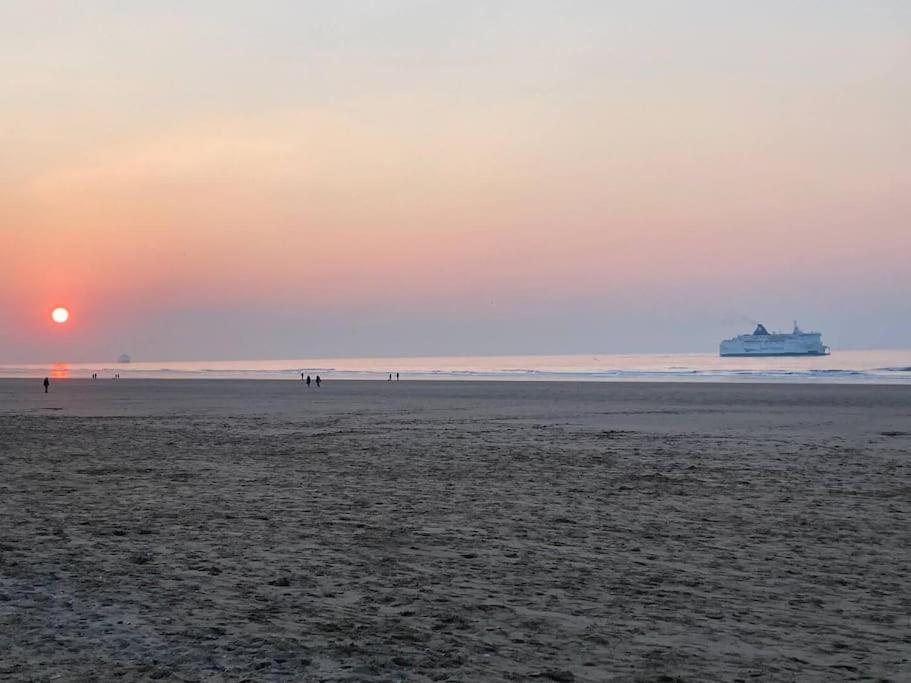 Magnifique Studio Calais Plage Kültér fotó